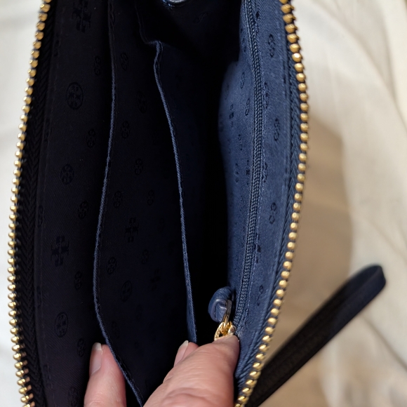 Tory Burch Navy Leather Wristlet - Picture 3 of 4